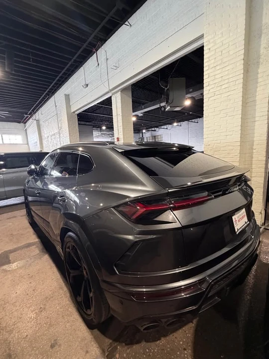 2019 Lamborghini Urus - Image 4 of 5