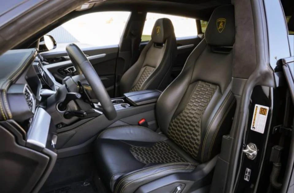 2019 Lamborghini Urus - Image 5 of 15