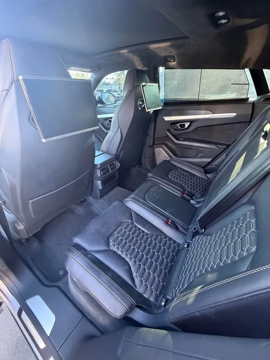 2019 Lamborghini Urus - Image 9 of 10