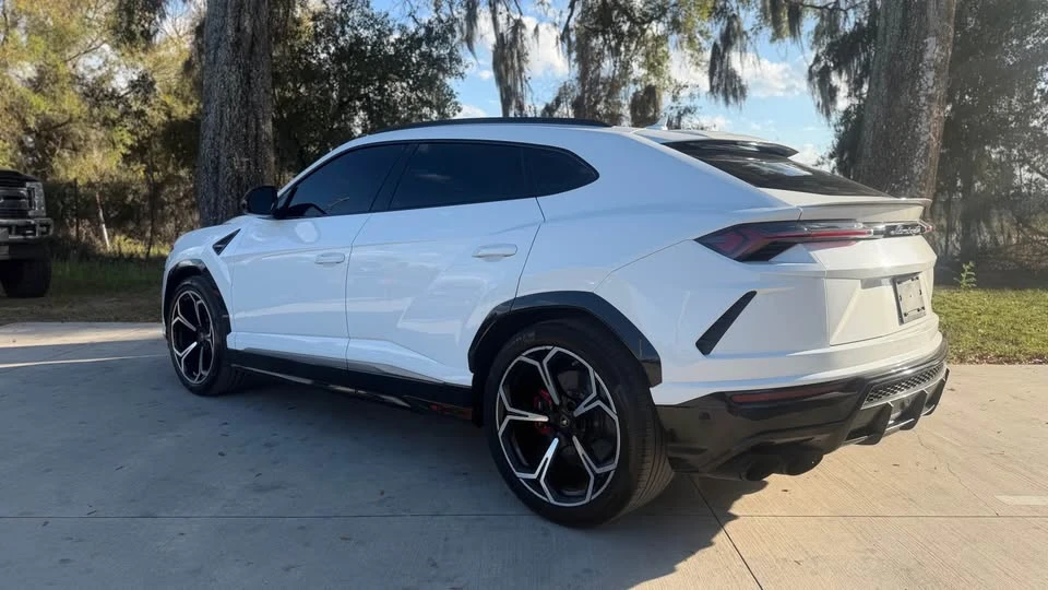 2019 Lamborghini Urus - Image 5 of 15
