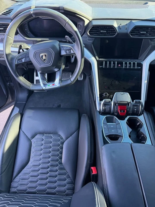 2019 Lamborghini Urus - Image 10 of 10