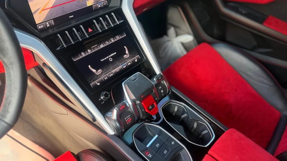 2019 Lamborghini Urus - Image 13 of 15