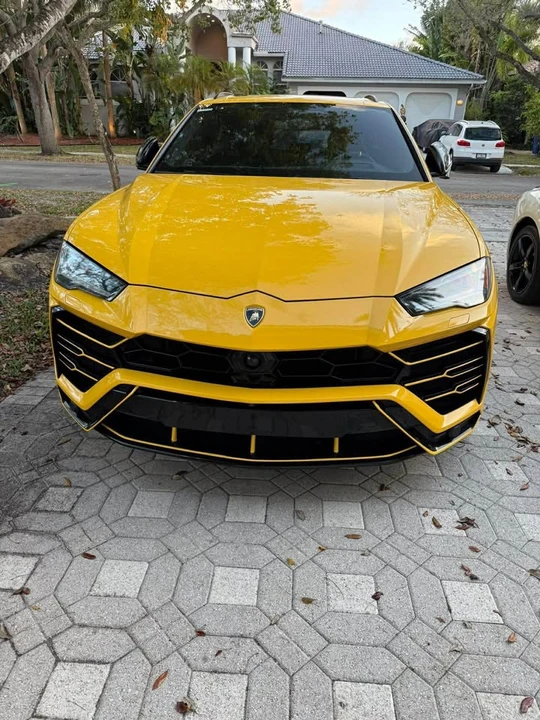 2019 Lamborghini Urus - Image 2 of 7