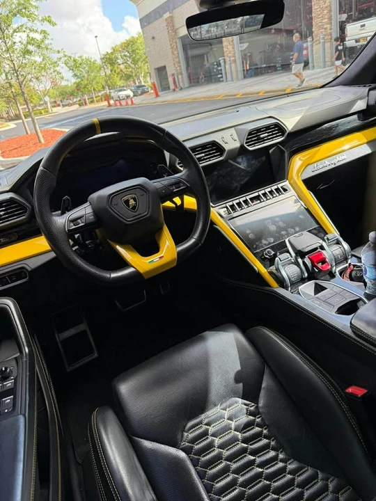 2019 Lamborghini Urus - Image 7 of 7