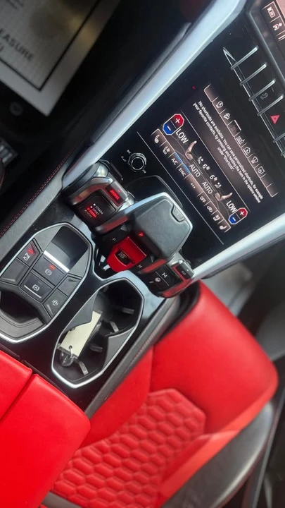2019 Lamborghini Urus - Image 14 of 16