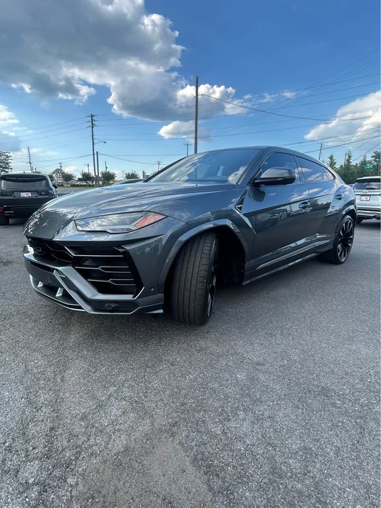 2019 Lamborghini Urus - Image 2 of 8