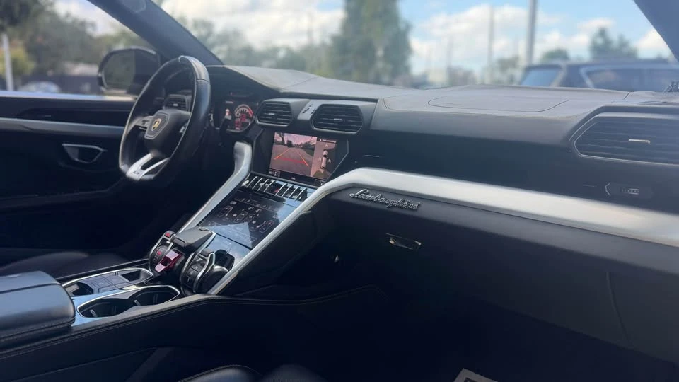 2019 Lamborghini Urus - Image 14 of 18