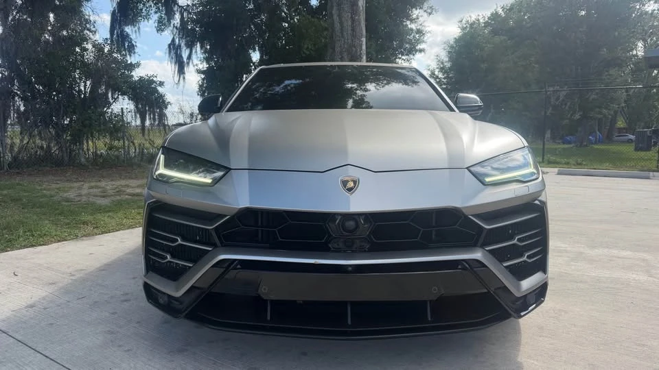 2019 Lamborghini Urus - Image 2 of 18