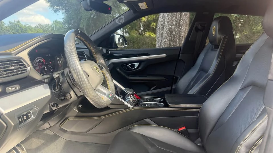 2019 Lamborghini Urus - Image 10 of 18