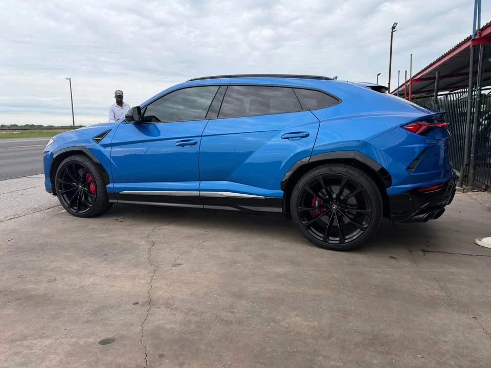2019 Lamborghini Urus - Image 7 of 14