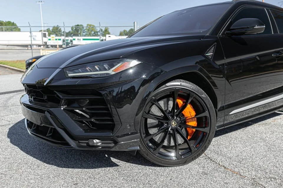 2019 Lamborghini Urus - Image 3 of 19