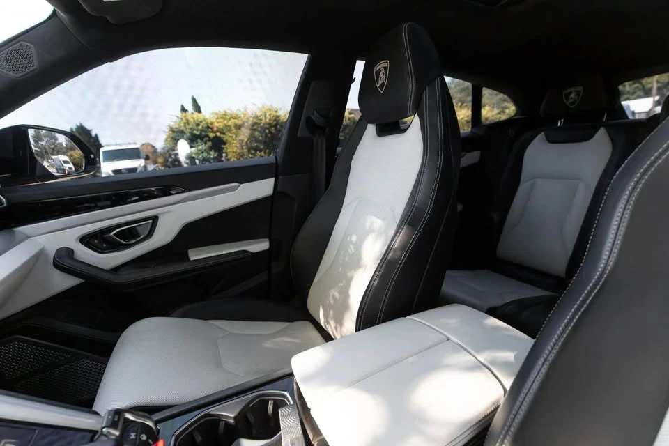 2019 Lamborghini Urus - Image 12 of 19