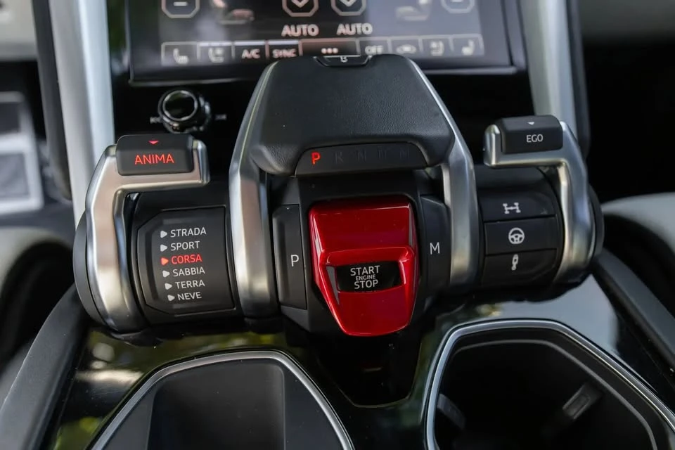 2019 Lamborghini Urus - Image 15 of 19