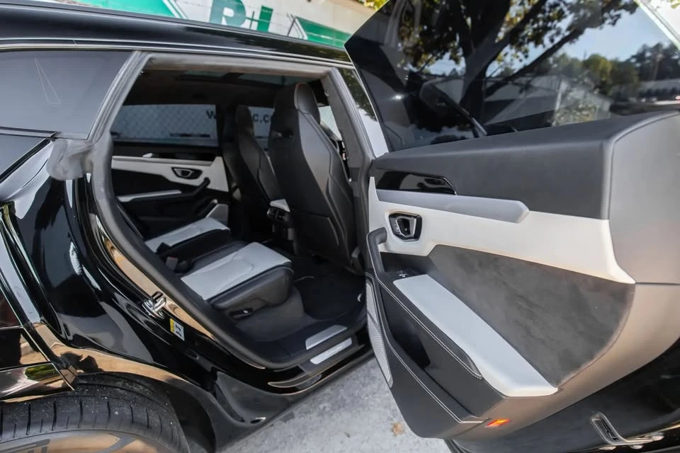 2019 Lamborghini Urus - Image 19 of 19