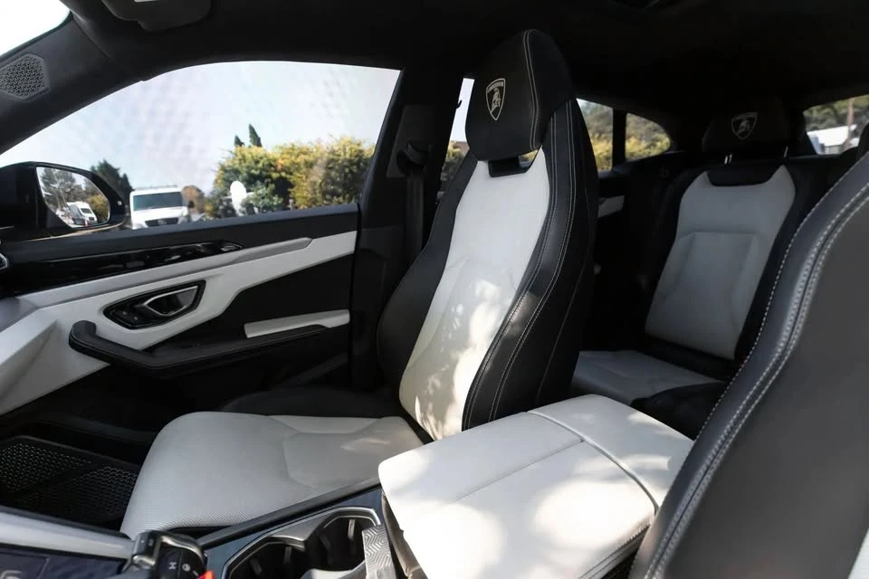 2019 Lamborghini Urus - Image 11 of 19