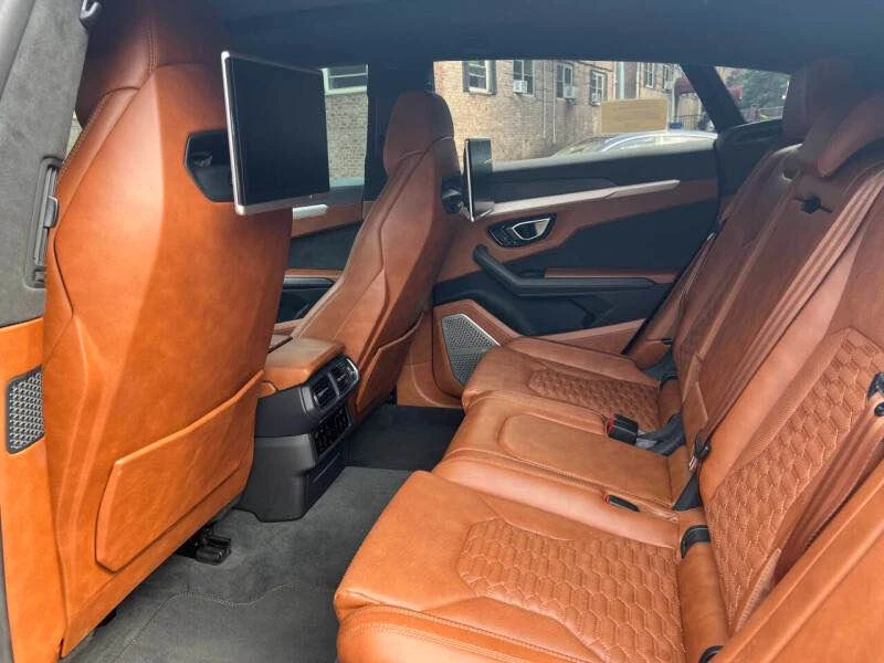 2019 Lamborghini Urus - Image 17 of 20