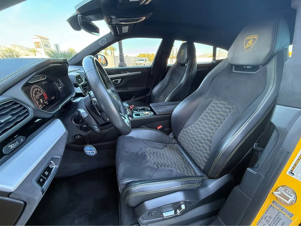 2019 Lamborghini Urus - Image 4 of 10