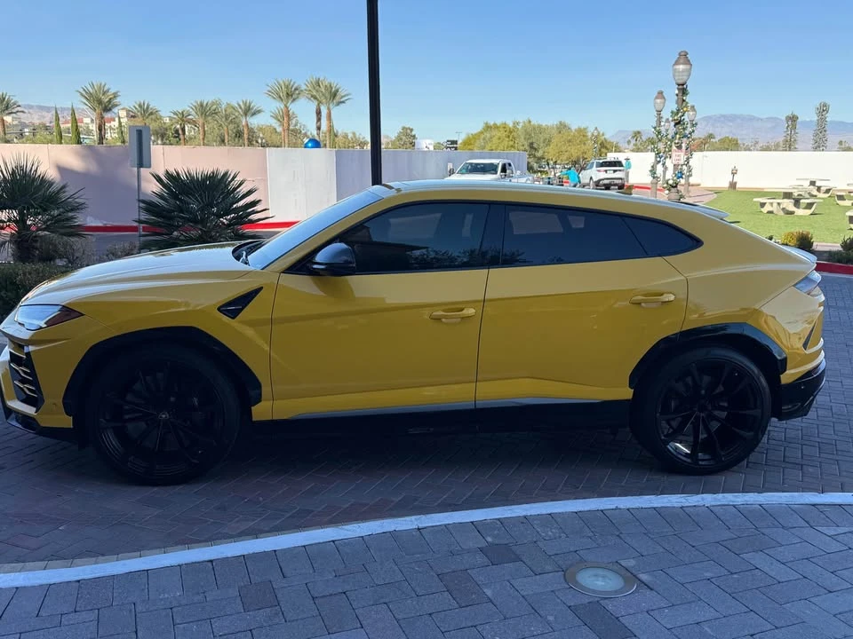 2019 Lamborghini Urus - Image 10 of 10