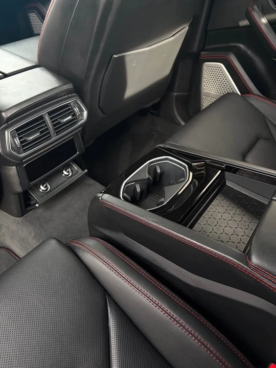 2019 Lamborghini Urus - Image 10 of 18