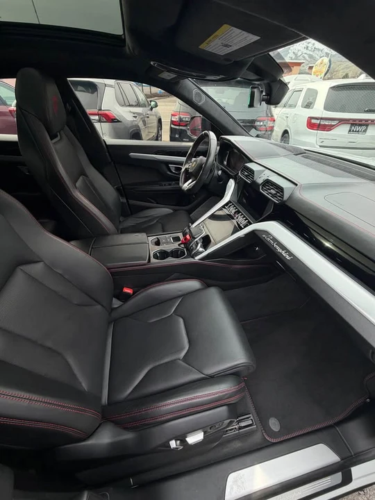 2019 Lamborghini Urus - Image 12 of 18
