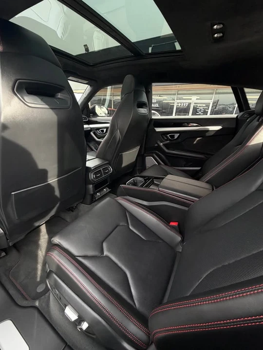 2019 Lamborghini Urus - Image 9 of 18