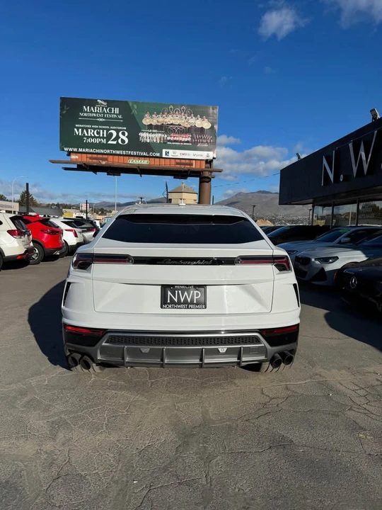 2019 Lamborghini Urus - Image 5 of 9