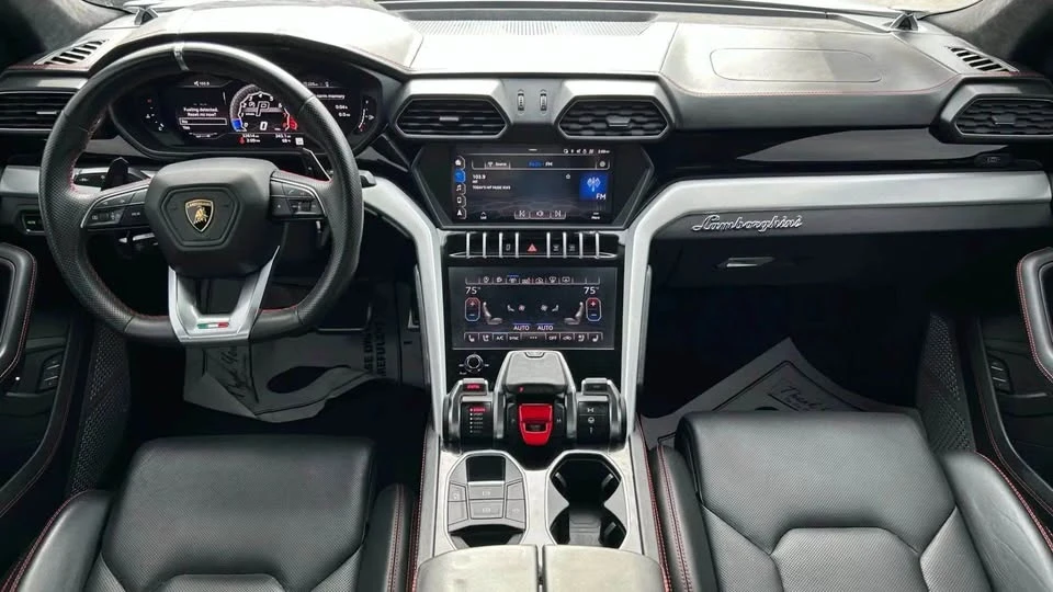 2019 Lamborghini Urus - Image 7 of 8