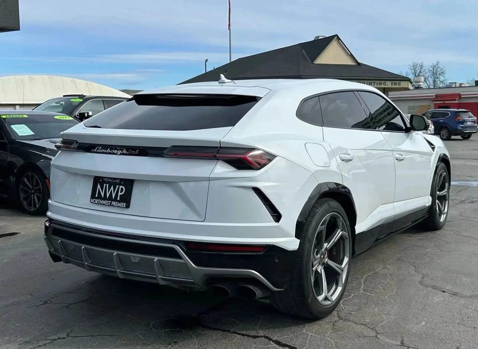 2019 Lamborghini Urus - Image 4 of 8