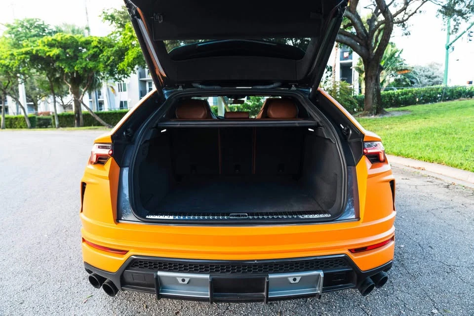 2019 Lamborghini Urus - Image 18 of 19