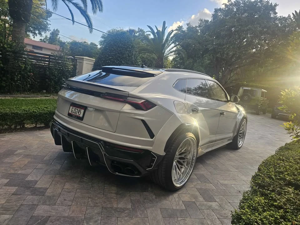 2019 Lamborghini Urus - Image 4 of 11