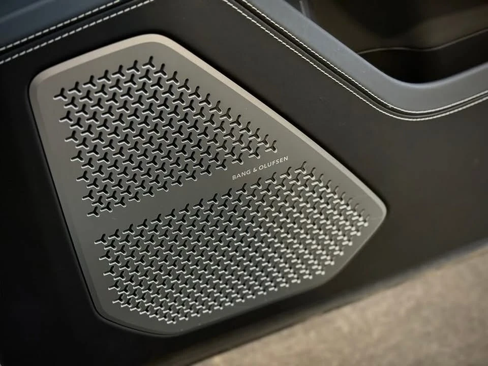 2019 Lamborghini Urus - Image 13 of 20
