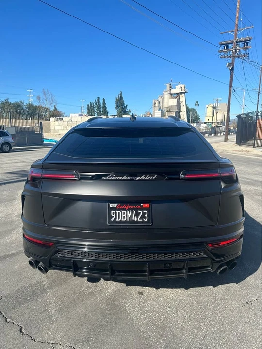 2019 Lamborghini Urus - Image 5 of 17
