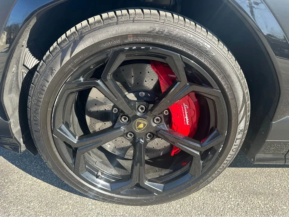 2019 Lamborghini Urus - Image 17 of 17
