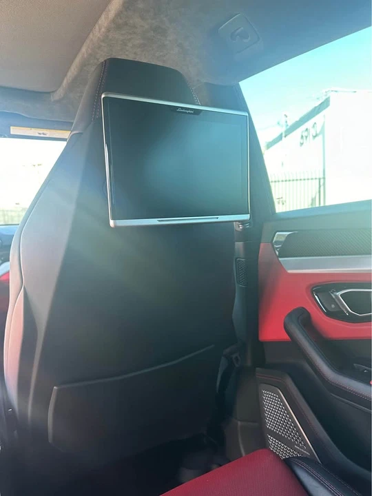 2019 Lamborghini Urus - Image 14 of 17