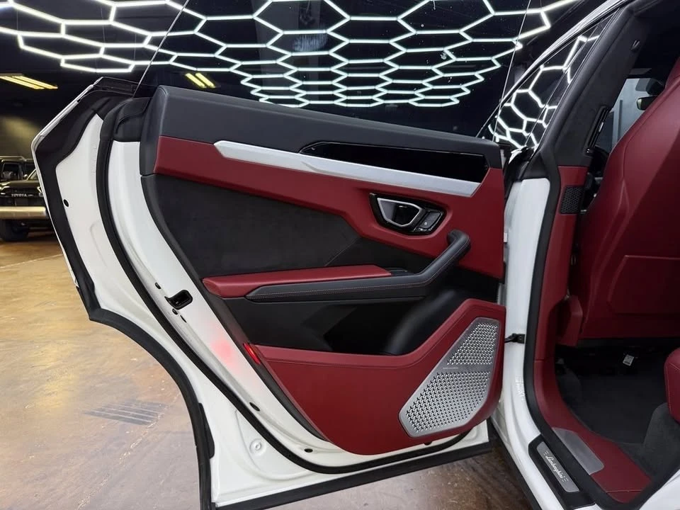 2019 Lamborghini Urus - Image 19 of 20