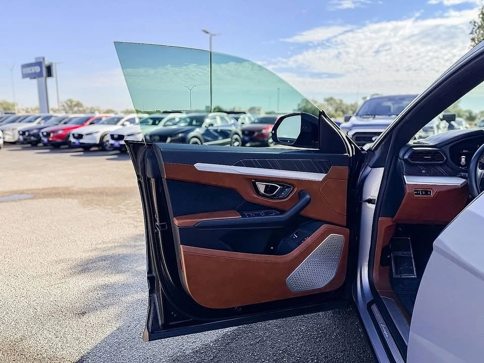 2019 Lamborghini Urus - Image 16 of 20