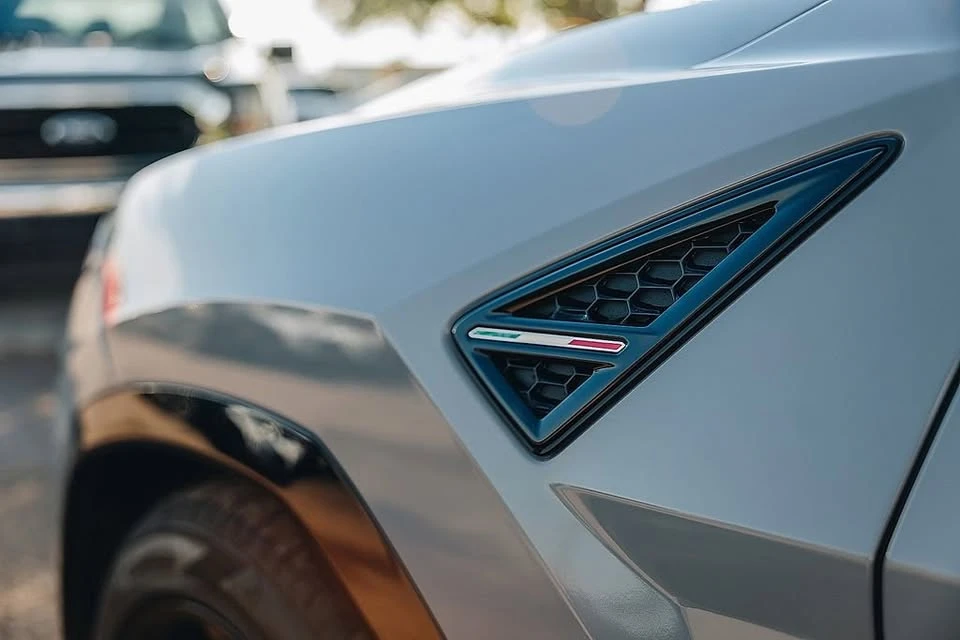 2019 Lamborghini Urus - Image 12 of 20