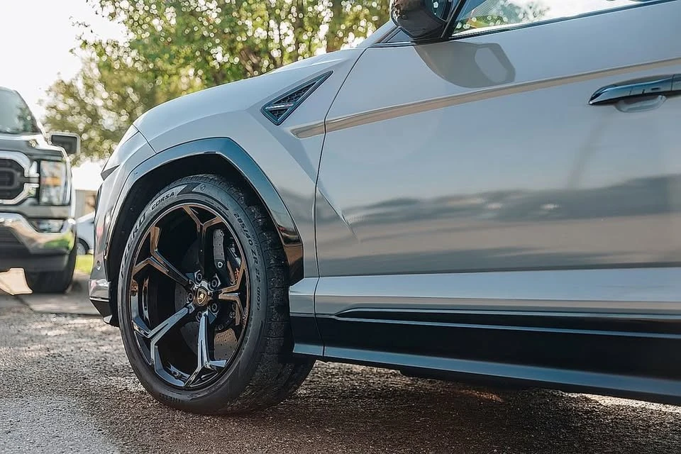 2019 Lamborghini Urus - Image 10 of 20