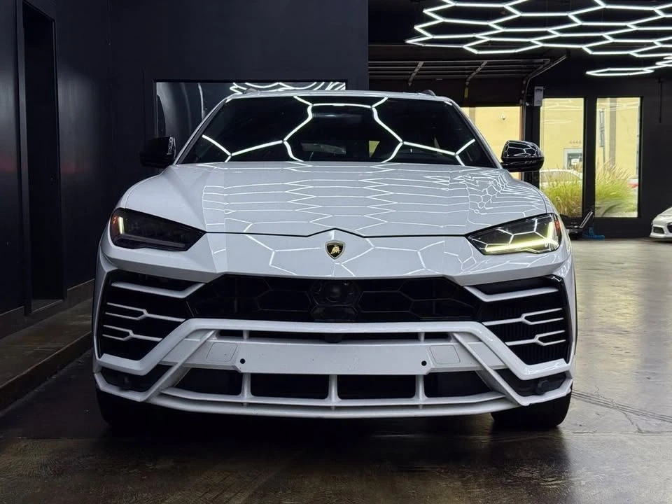 2019 Lamborghini Urus - Image 2 of 20