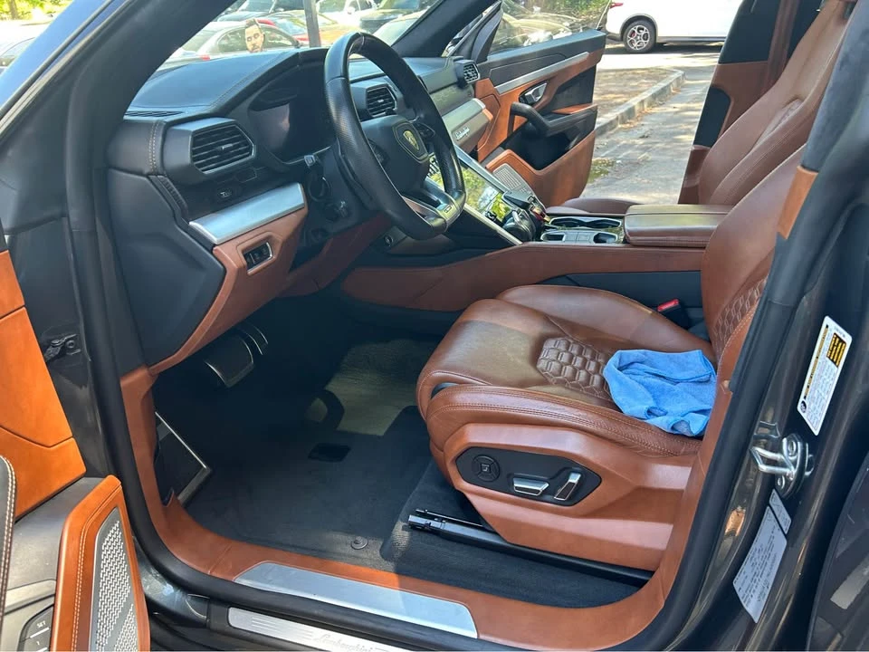 2019 Lamborghini Urus - Image 7 of 12