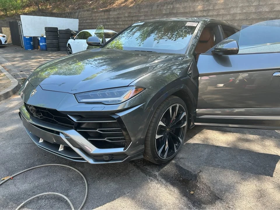 2019 Lamborghini Urus - Image 6 of 12