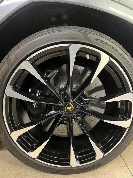 2019 Lamborghini Urus - Image 12 of 15
