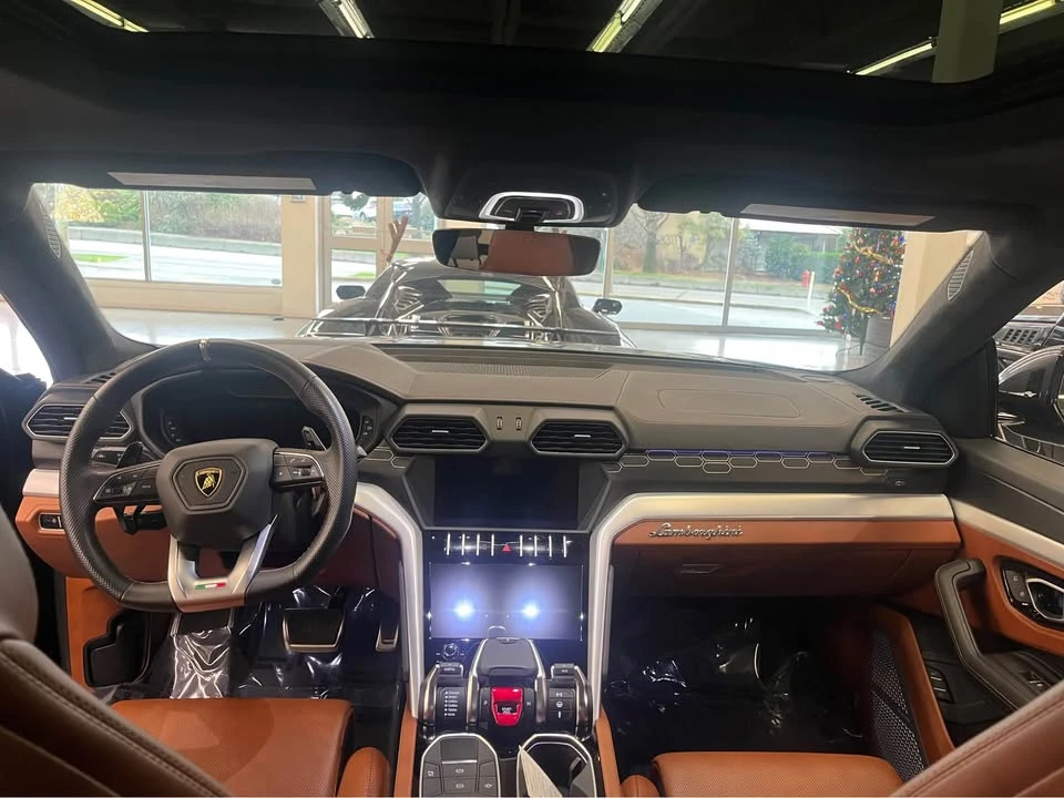 2019 Lamborghini Urus - Image 13 of 15