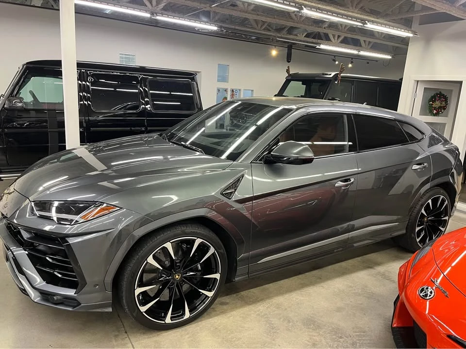 2019 Lamborghini Urus - Image 2 of 15