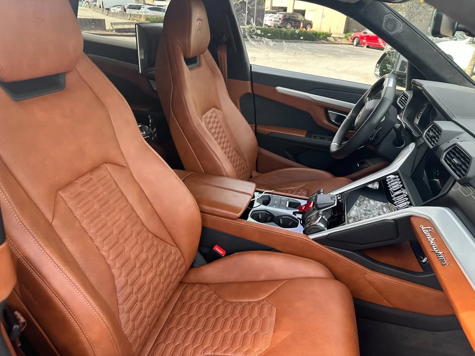 2019 Lamborghini Urus - Image 5 of 12
