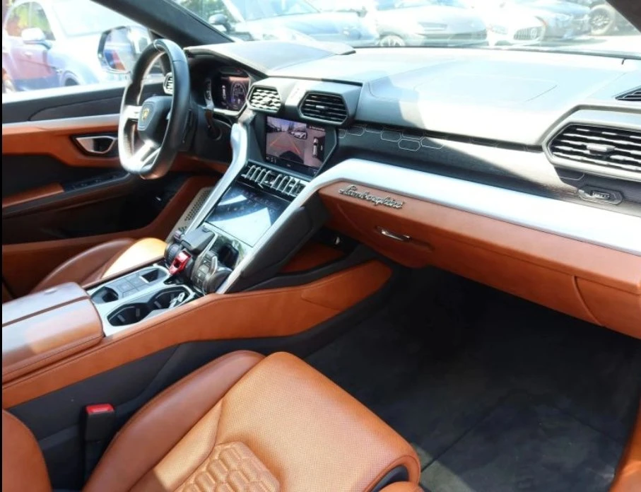 2019 Lamborghini Urus - Image 11 of 18