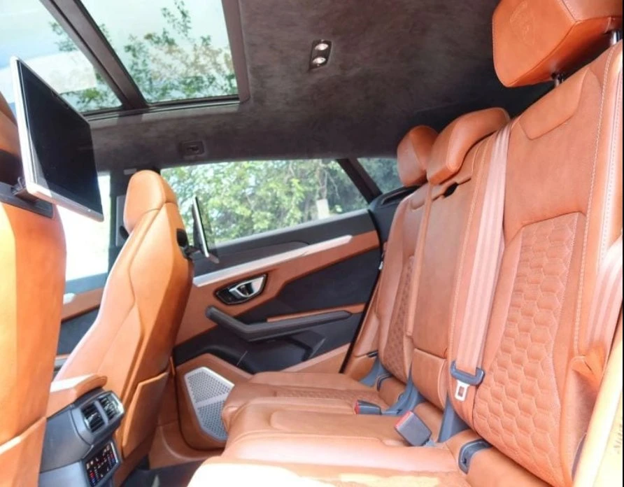 2019 Lamborghini Urus - Image 12 of 18