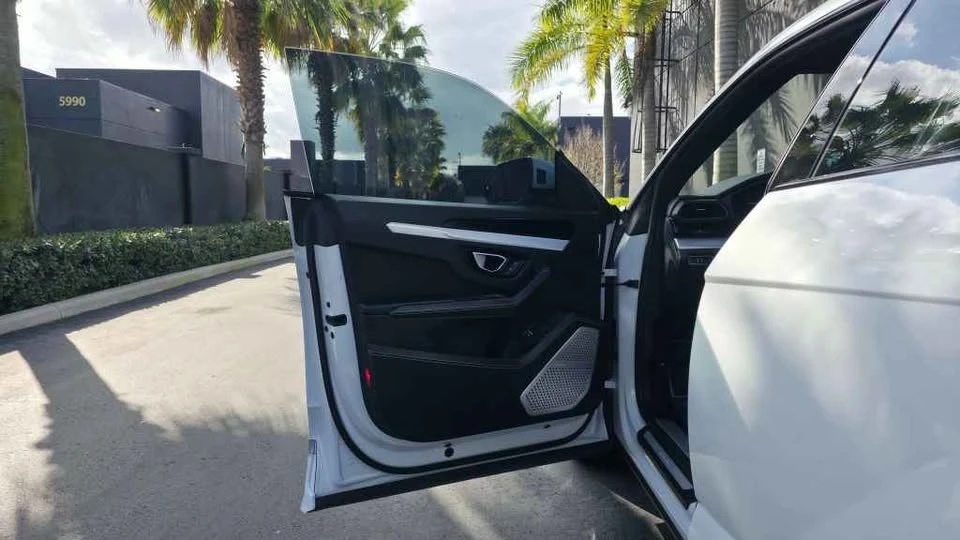 2019 Lamborghini Urus - Image 9 of 15
