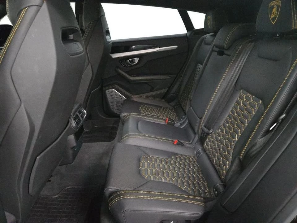 2019 Lamborghini Urus - Image 9 of 17