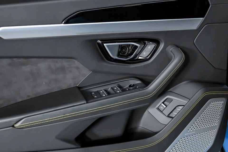 2019 Lamborghini Urus - Image 18 of 20